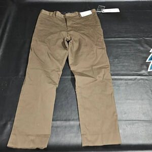 NWT Uniqlo Womens Olive Green Tapered Leg Pants 6‎